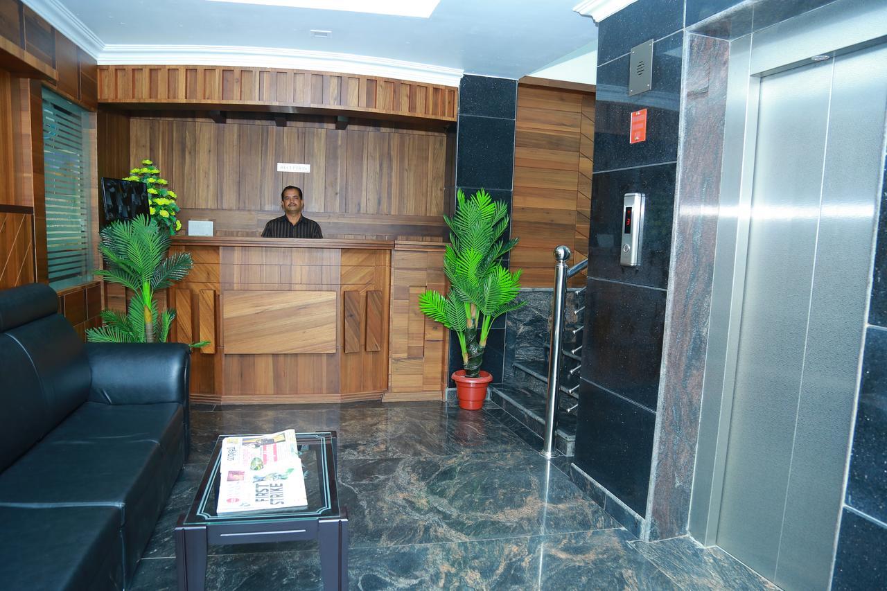 Hotel Aarya Bhavan Residency Malappuram Exterior foto