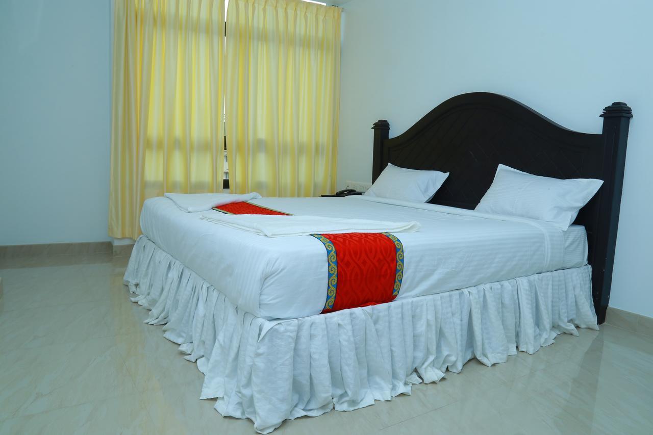 Hotel Aarya Bhavan Residency Malappuram Exterior foto