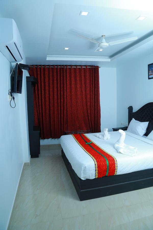 Hotel Aarya Bhavan Residency Malappuram Exterior foto